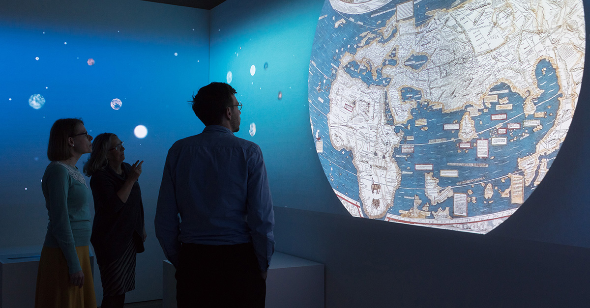 Besucher in der Nationalen Sonderausstellung Wittenberg